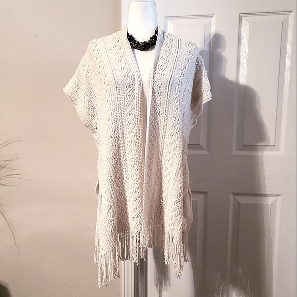 Beautiful Ruana Wrap Couture Gems One Size Cream - Picture 2 of 13